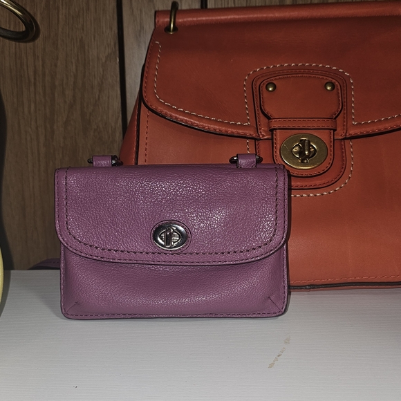 Coach Dylan Purple Mini Wallet with Turnlock Closure. - Picture 8 of 8